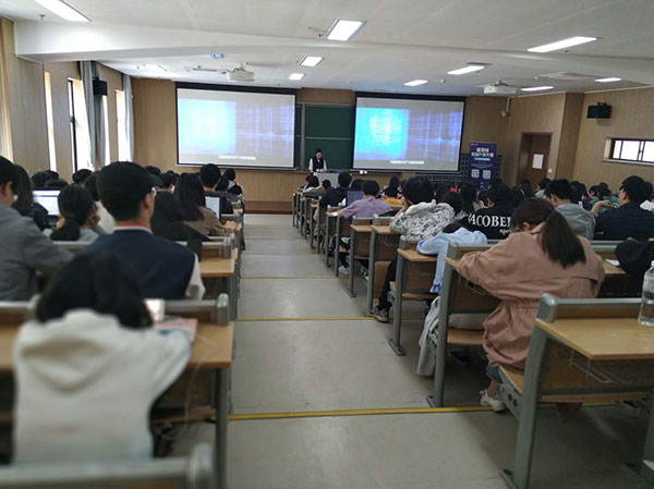 VNT 維特鏈全球開發(fā)者大賽報名啟動！首站高校巡講圓滿成功 圖2
