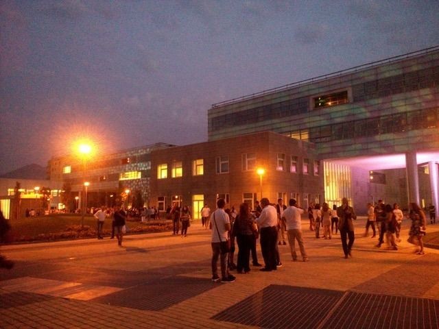 蘋果iOS開發學院校園外景夜景