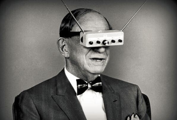 回到 50 年前，VR 眼鏡長什么樣子？